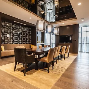 Life Loft - Cn Tower Canada