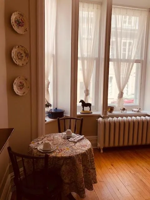 B&B Chez Hubert Quebec City Bed & Breakfast